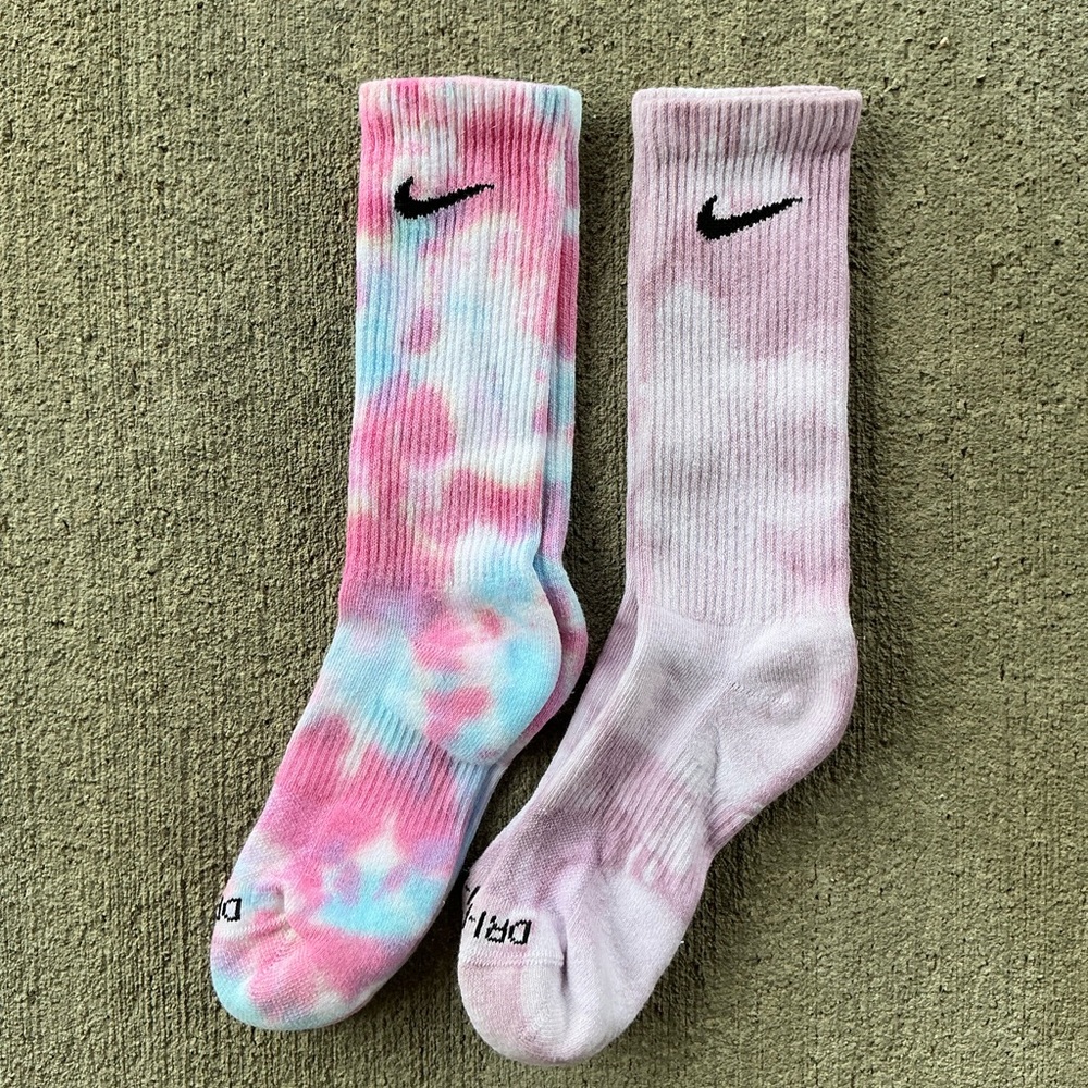 2 Nike tie dye socks. Pink & blue and purple